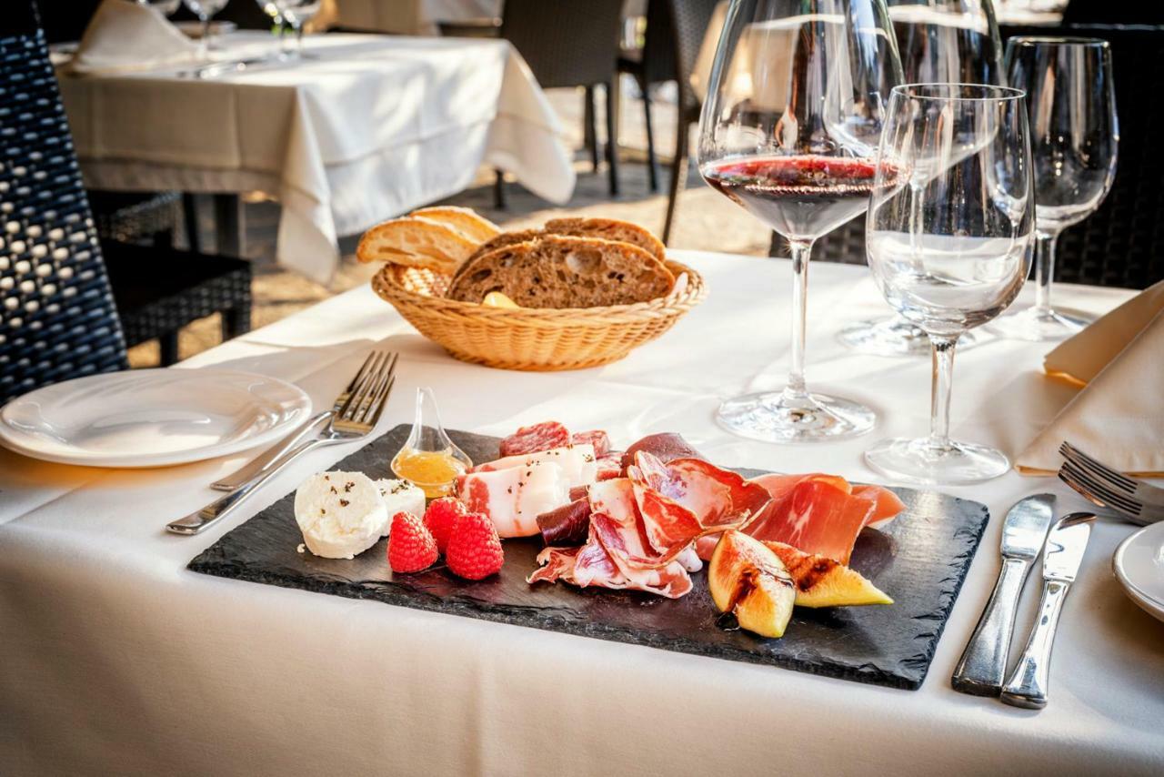 I Grappoli Hotel Sessa Екстериор снимка